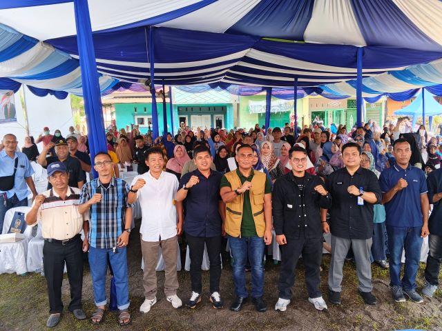 Anggota DPRD Medan Fraksi Partai NasDem, Saipul Bahri, foto bersama usai gelaran Sosper VI TA 2026 di Medan Labuhan