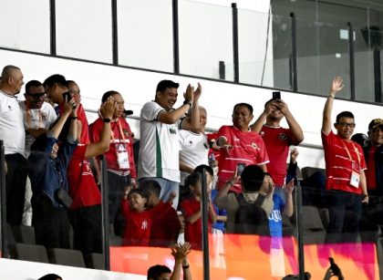 Gubernur Sumut, Bobby Nasution, bersorak usai Timnas mencetak gol ke gawang Timor Leste