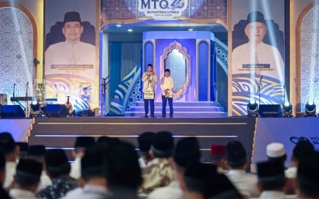 Gubernur Sumut, Bobby Nasution, di dampingi Wagubsu, Surya, pada pembukaan MTQ ke 40