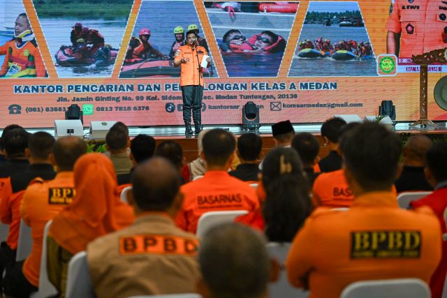 Gubernur Sumut, Bobby Nasution, pada pelatihan potensi pencarian di air