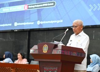Wakil Gubernur Sumut, Surya, pada paripurna laporan Reses DPRD