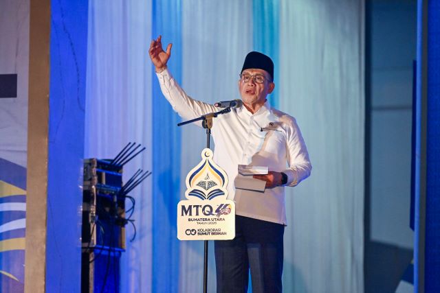 Wakil Menteri Agama RI, Raden Muhammad Syafi'i, membuka secara resmi MTQ ke 40 Sumatera Utara