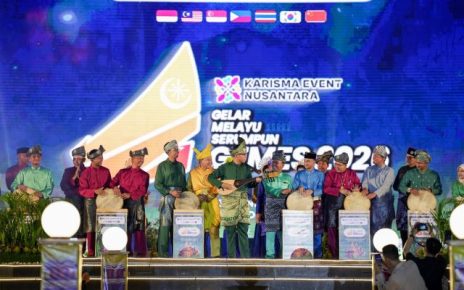 Wali Kota Medan, Rico Tri Putra Bayu Waas, buka secara resmi Gemes 2026 di Lapangan Merdeka Medan