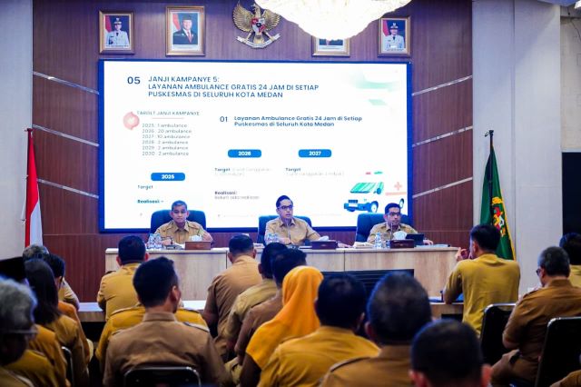 Wali Kota Medan, Rico Tri Putra Bayu Waas, pimpin Rakor bersama OPD