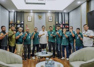 Wali Kota Medan, Rico Tri Putra Bayu Waas, terima audiensi mantan pemain PSMS