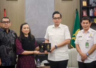 Wali Kota Medan, Rico Tri Putra Bayu Waas, terima kunjungan Direktur Fasilitas Diplomatik Kemenlu