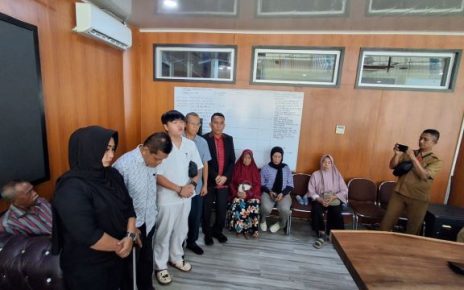 Warga Jalan Bono datangi DPRD Medan soal pabrik kecap