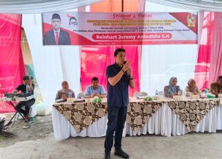 Bendahara Fraksi PSI DPRD Medan, Reinhart Jeremy Anindhita, gelar Sosper VII TA 2026 di Medan Perjuangan 1