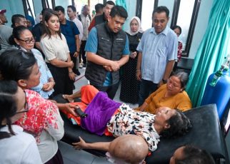 Gubernur Sumut, Bobby Nasution, kunjungi Puskesmas Lagundri 1