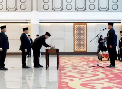 Gubernur Sumut, Bobby Nasution, lantik 8 pejabat eselon II
