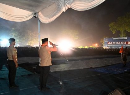 Gubernur Sumut, Bobby Nasution, pada api unggun bersama peserta Jamda