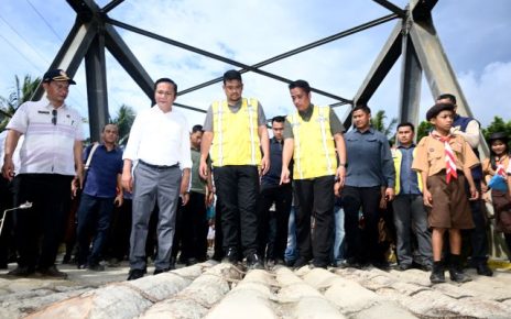 Gubernur Sumut, Bobby Nasution, tinjau jembatan Lahomi di Nias Barat