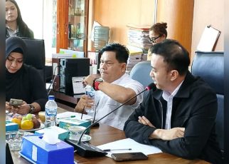 Wakil Ketua Komisi IV DPRD Medan, M. Afri Rizki Lubis, pimpin RDP terkait retribusi parkir di KIM