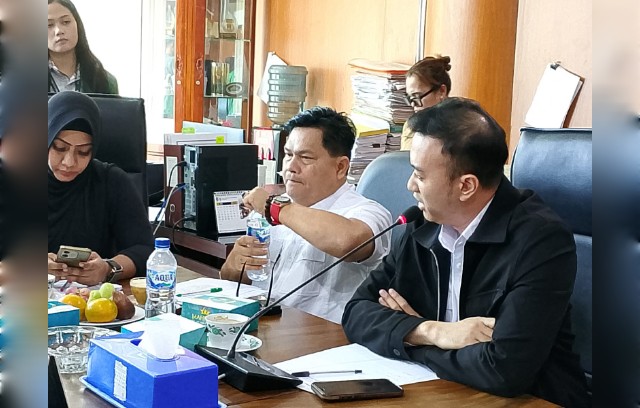 Wakil Ketua Komisi IV DPRD Medan, M. Afri Rizki Lubis, pimpin RDP terkait retribusi parkir di KIM