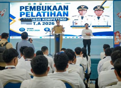 Wali Kota Medan, Rico Tri Putra Bayu Waas, buka pelatihan ketenagakerjaan