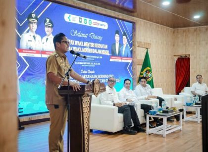 Wali Kota Medan, Rico Tri Putra Bayu Waas, pada pertemuan dengan Wamenkes, dr. Benjamin Paulus Octavianus di Medan soal TB Paru