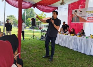 Bendahara Fraksi PSI DPRD Kota Medan, Reinhart Jeremy Anindhita, gelar Sosialisasi Perda ke VIII TA 2026 di Medan Deli