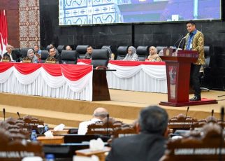 Gubernur Sumut, Bobby Nasution, beri sambutan pada paripurna penandatanganan KUA-PPAS P-APBD 2026