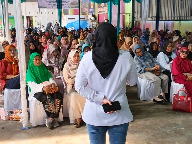 Wakil Ketua Fraksi Hanura-PKB DPRD Medan, Roma Uli Silalahi, gelar Sosper VIII TA 2026 di Medan Marelan 1