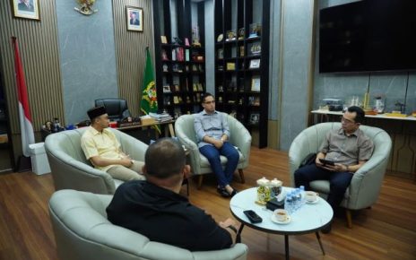 Wali Kota Medan, Rico Tri Putra Bayu Waas, terima audiensi Sultan Deli