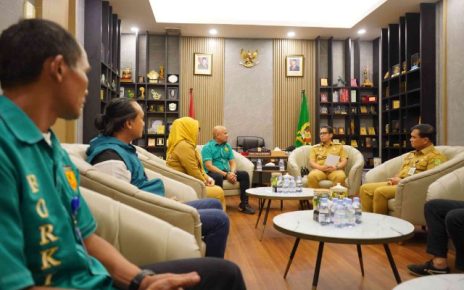 Wali Kota Medan, Rico Tri Putra Bayu Waas, terima audiensi panitia Open Turnamen Forki