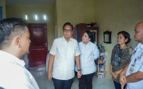 Wali Kota Medan, Rico Tri Putra Bayu Waas, tinjau RTL di Medan Tuntungan