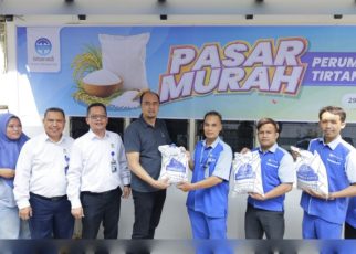 Dirut Perumda Tirtanadi, Ardian Surbakti, pada pelaksanaan Pasar Murah