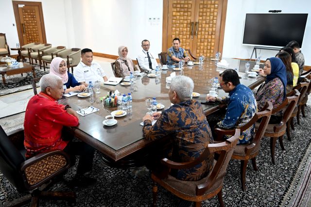 Wakil Gubernur Sumut, Surya, terima audiensi Garuda Indonesia