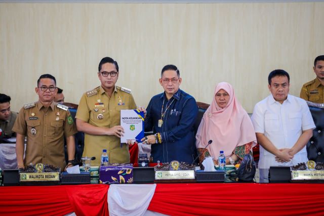 Wali Kota Medan, Rico Tri Putra Bayu Waas, sampaikan P-APBD 2026 ke DPRD
