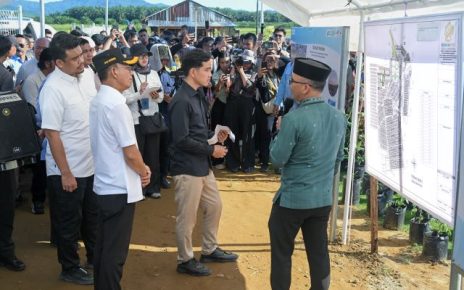 Wapres, Gibran Rakabuming Raka, kunjungi Huntap Desa Napa Tapsel 1