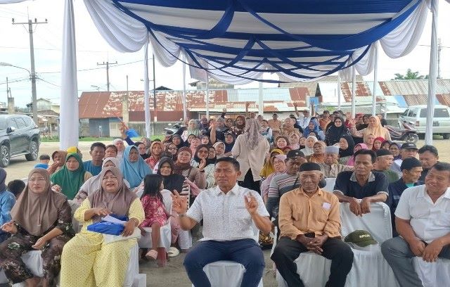 Ketua Fraksi PAN-Perindo DPRD Medan, T. Bahrumsyah, foto bersama usai menggelar Wasbang bulan Oktober 2026 di Belawan
