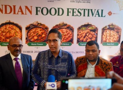 Wali Kota Medan, Rico Tri Putra Bayu Waas, beri keterangan usai jadi pembicara di India-Sumatra Business Forum 2026
