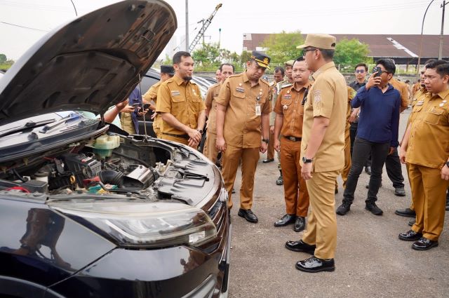 Wali Kota Medan, Rico Tri Putra Bayu Waas, periksa kenderaan dinas aparatur Pemkot Medan