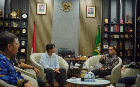 Wali Kota Medan, Rico Tri Putra Bayu Waas, terima audiensi Panitia Revora 2026