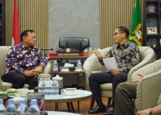 Wali Kota Medan, Rico Tri Putra Bayu Waas, terima audiensi panitia pengadaan tanah kuburan Medan Johor